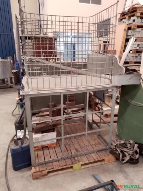 Imagem Envasadora para óleo lubrificante Imagem Envasadora para óleo lubrificante