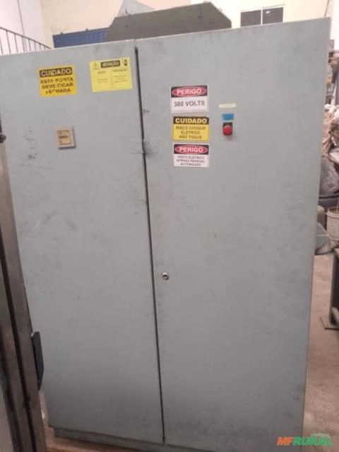 Imagem Envasadora para óleo lubrificante Imagem Envasadora para óleo lubrificante