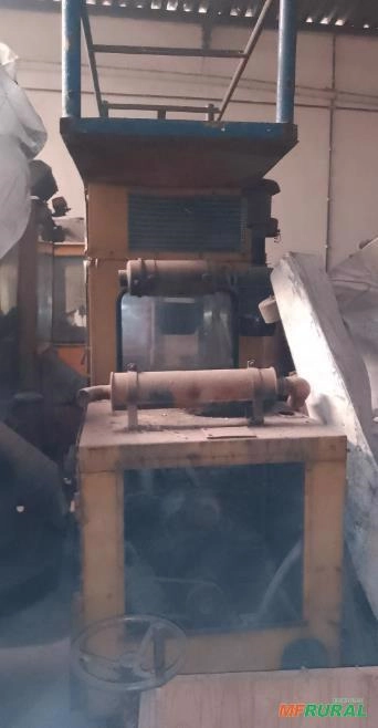 Imagem Máquina Alimentador de minério. Imagem Máquina Alimentador de minério.