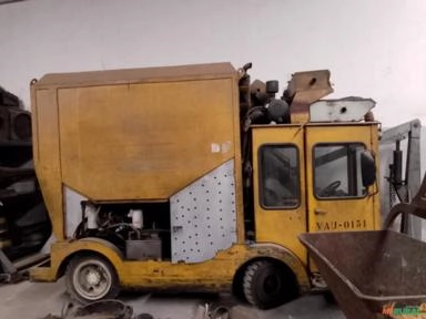 Imagem Máquina Alimentador de minério. Imagem Máquina Alimentador de minério.