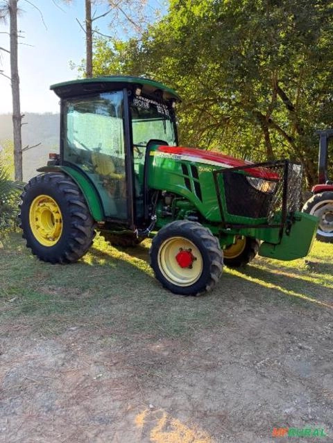 Trator John Deere 5060EN Cabinado - Ano 2020 Imagem Trator John Deere 5060EN Cabinado - Ano 2020