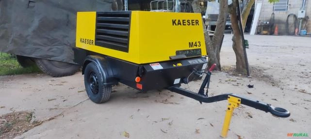 Imagem Compressor Portátil diesel de parafuso Kaeser M43 4,2m³/min 150PCM 7bar de pressão máxima Imagem Compressor Portátil diesel de parafuso Kaeser M43 4,2m³/min 150PCM 7bar de pressão máxima