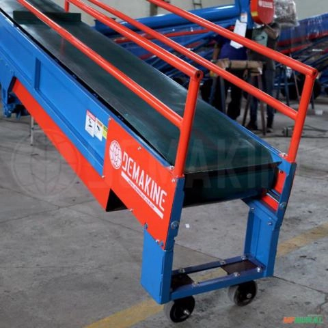 Imagem Esteira de Elevação com Guias Laterais Imagem Esteira de Elevação com Guias Laterais