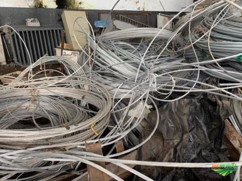 Cordoalhas de Aço Galvanizado de 19 fios e 37 fios
