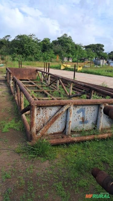 Imagem Caixa Metálica para Transporte de Tubos e/ou Similares Imagem Caixa Metálica para Transporte de Tubos e/ou Similares
