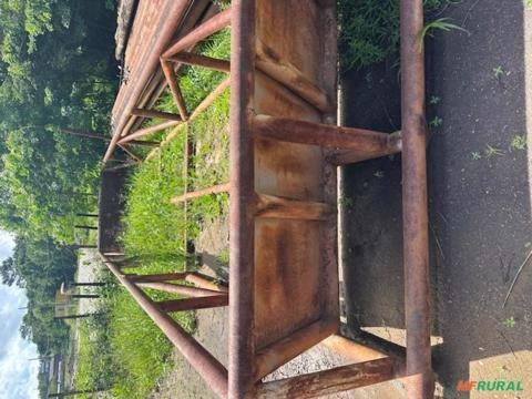 Imagem Caixa Metálica para Transporte de Tubos e/ou Similares Imagem Caixa Metálica para Transporte de Tubos e/ou Similares