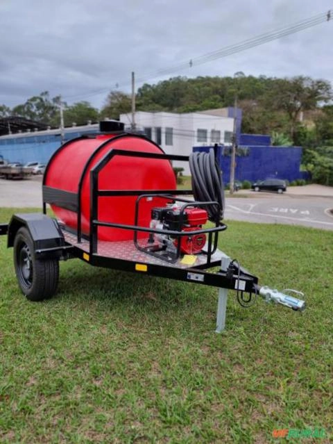 REBOQUE TANQUE DE ÁGUA 640L Imagem REBOQUE TANQUE DE ÁGUA 640L