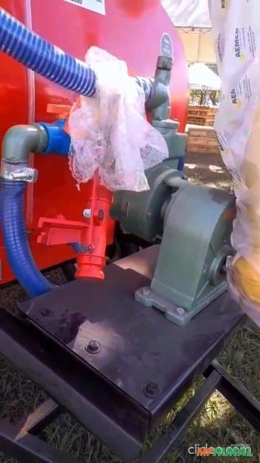 Imagem Carreta Tanque Pipa 4.200L – Completa com Bomba e Pneus! Imagem Carreta Tanque Pipa 4.200L – Completa com Bomba e Pneus!