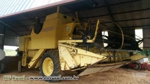 Colheitadeira New Holland 4040 Imagem Colheitadeira New Holland 4040