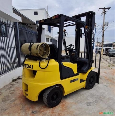 Imagem EMPILHADEIRA HYUNDAI 2.5TON Imagem EMPILHADEIRA HYUNDAI 2.5TON