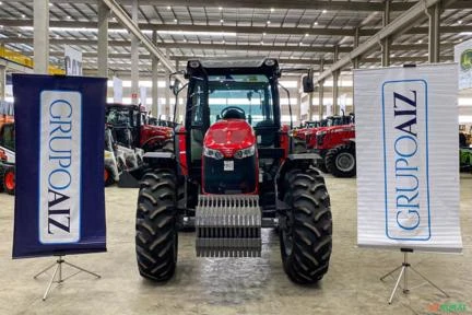 Trator Agrícola Massey Ferguson MF 6713 Cabinado