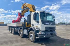 Caminhão Volvo VMX 360 8x4 23/23 Guindaste Canivete 80T e Manipulador 6T