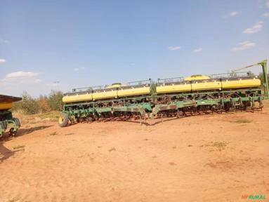 PLANTADEIRA JOHN DEERE 2130 28 LINHAS 2014 OTIMAS CONDIÇÕES DE USO Imagem PLANTADEIRA JOHN DEERE 2130 28 LINHAS 2014 OTIMAS CONDIÇÕES DE USO