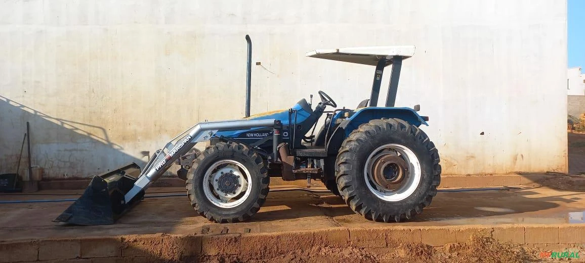 NEW HOLLAND TL 80 COM CONJUNTO FRONTAL PLAINA E PÁ