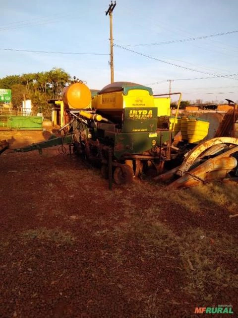 Imagem PLANTADEIRA TATU ULTRA SUPREMA 8 LINHAS DE 50 CM PNEUMÁTICA E INOCULANTE Imagem PLANTADEIRA TATU ULTRA SUPREMA 8 LINHAS DE 50 CM PNEUMÁTICA E INOCULANTE
