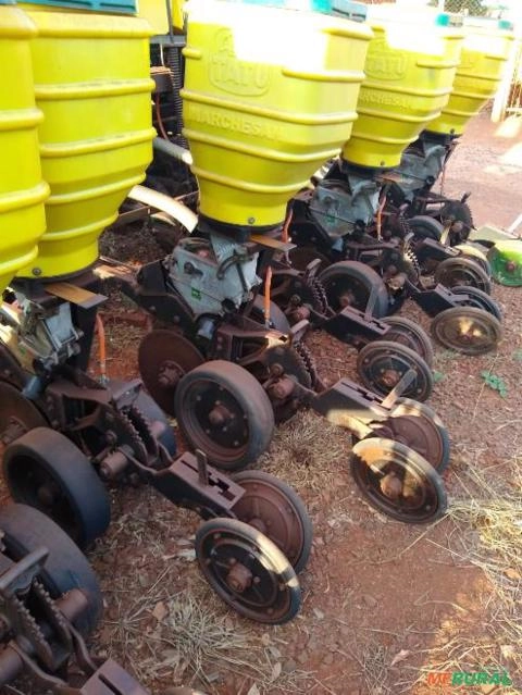 Imagem PLANTADEIRA TATU ULTRA SUPREMA 8 LINHAS DE 50 CM PNEUMÁTICA E INOCULANTE Imagem PLANTADEIRA TATU ULTRA SUPREMA 8 LINHAS DE 50 CM PNEUMÁTICA E INOCULANTE