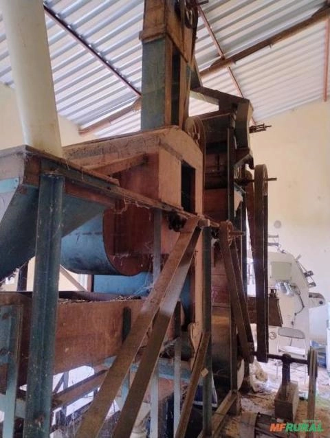Imagem BENEFICIADORA DE FEIJÃO COM EMPACOTADOR E INVERSOR Imagem BENEFICIADORA DE FEIJÃO COM EMPACOTADOR E INVERSOR