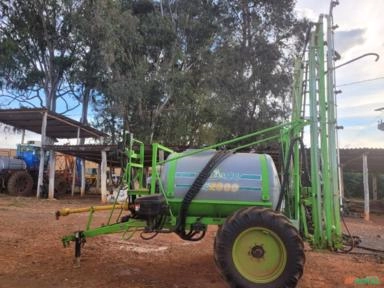 PULVERIZADOR ARRASTO 2.000 LITROS DE BARRAS ANO 2024 Imagem PULVERIZADOR ARRASTO 2.000 LITROS DE BARRAS ANO 2024