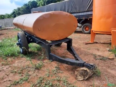 CARRETA TANQUE 3.000 L 1 EIXO Imagem CARRETA TANQUE 3.000 L 1 EIXO