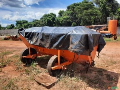 ADUBADEIRA DE CANA DMB 3.500 KG - EXCELENTE ESTADO Imagem ADUBADEIRA DE CANA DMB 3.500 KG - EXCELENTE ESTADO