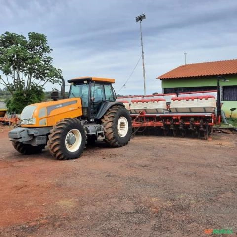 TRATOR VALTRA BH 165 Ano 2009 HIFLOW CABINE ORIGINAL (MOTOR NOVO, TRAÇÃO E TRANSMISSÃO REVISADOS!) Imagem TRATOR VALTRA BH 165 Ano 2009 HIFLOW CABINE ORIGINAL (MOTOR NOVO, TRAÇÃO E TRANSMISSÃO REVISADOS!)
