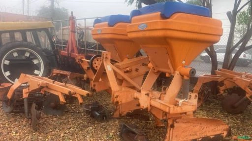 CULTIVADOR ADUBADEIRA CANA DMB CANA CRUA MECÂNICO Ano 2013 Imagem CULTIVADOR ADUBADEIRA CANA DMB CANA CRUA MECÂNICO Ano 2013