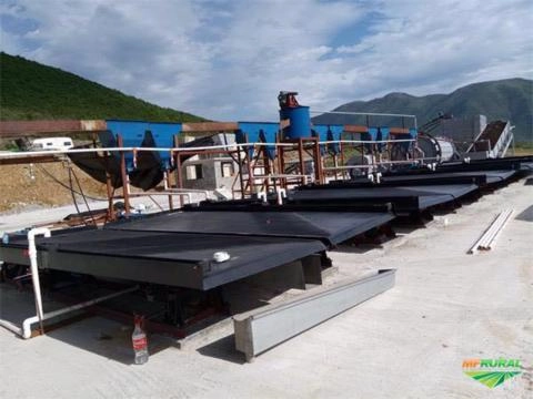 Mesa concentradora ouro, nióbio e cassiterita Imagem Mesa concentradora ouro, nióbio e cassiterita