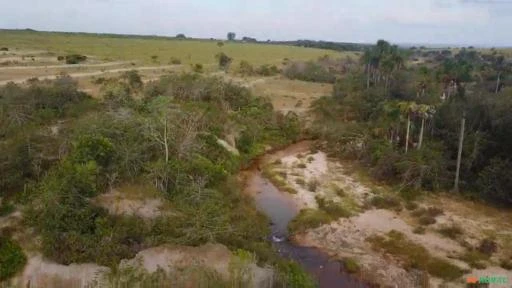 Fazenda com 1065 hectares, com rio e cachoeira em Rio Negro - MS