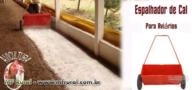 Carrinho aplicador e espalhador de cal para aviarios Imagem Carrinho aplicador e espalhador de cal para aviarios