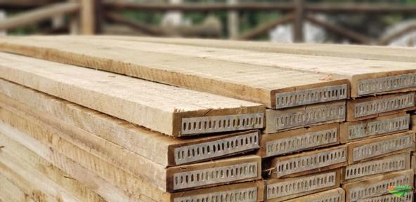 RÉGUA DE CURRAL (EUCALIPTO TRATADO) Imagem RÉGUA DE CURRAL (EUCALIPTO TRATADO)