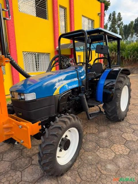 Trator cafeeiro New Holland TT3880 Imagem Trator cafeeiro New Holland TT3880