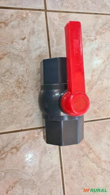 Registro PVC com rosca de 4 entrada e saida Femea Imagem Registro PVC com rosca de 4 entrada e saida Femea