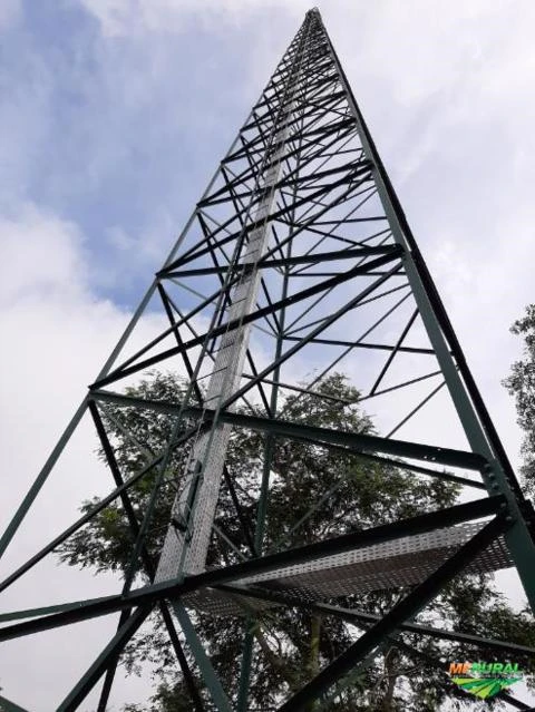 Torre Metálica para Telefonia Internet Rádio Comunitária FM