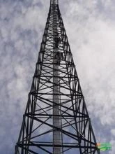 Torre Metálica para Telefonia Internet Rádio Comunitária FM